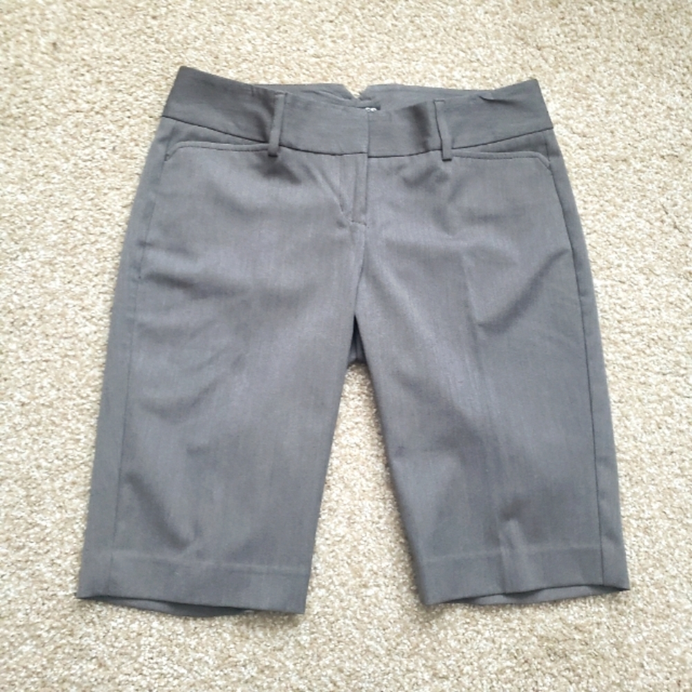 Express Editor Bermuda Shorts Size 2 Gray - image 1